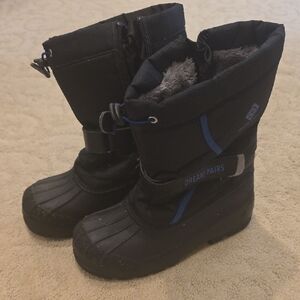 Dream Pairs Black and Blue Snow Boots